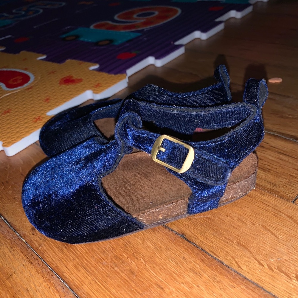 Baby girl shoe size 4